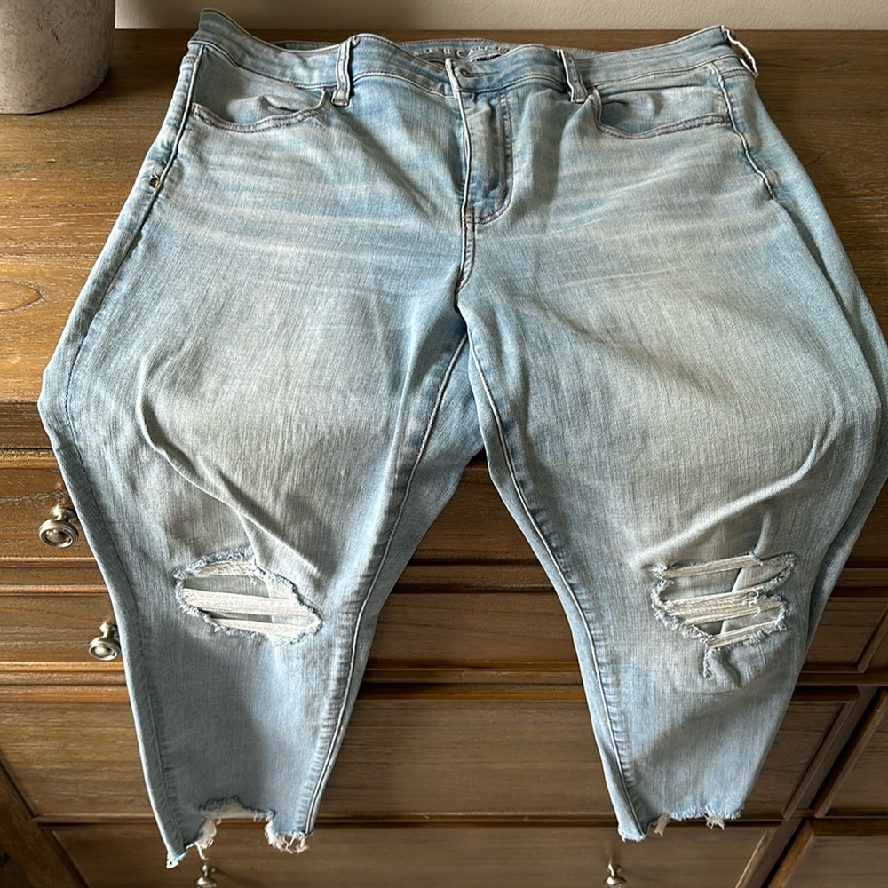 American Eagle Light Wash Distressed Denim